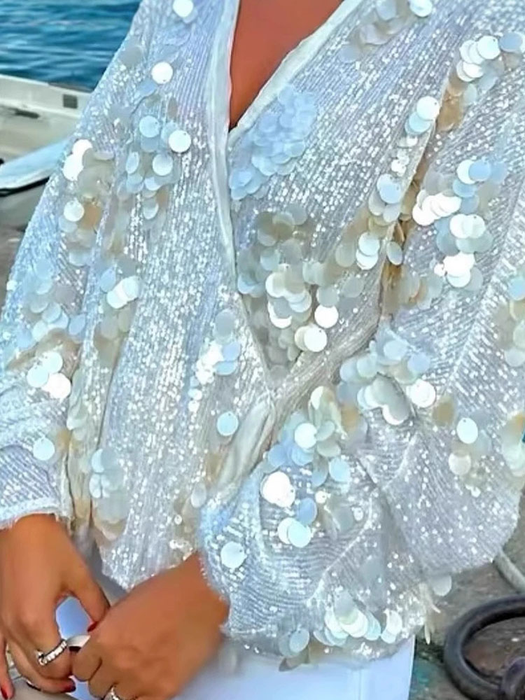Street Fashion News - Shiny lace up V-neck solid color