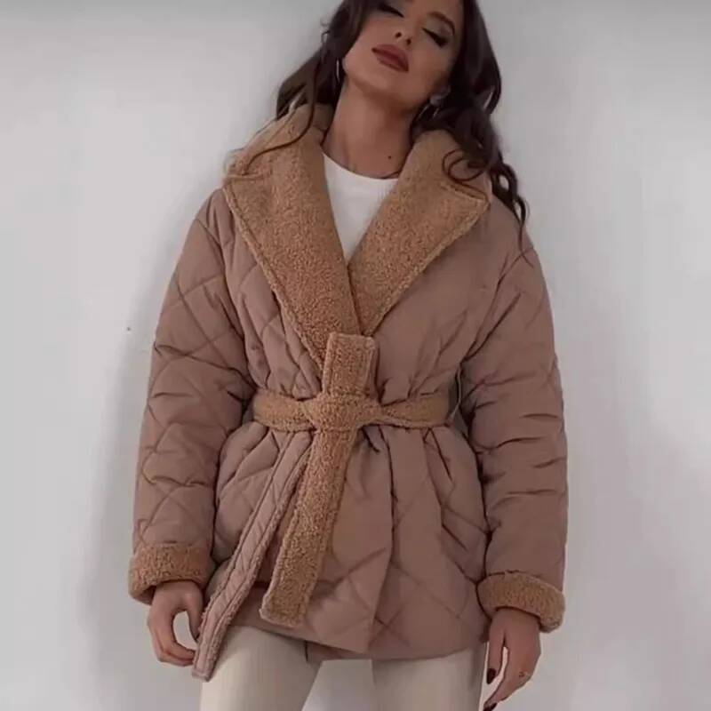 Elegant Quilted With Faux Fur  - Street Fashion Taiwan recensie en prijs