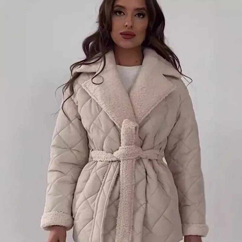Elegant Quilted With Faux Fur  - Street Fashion Taiwan recensie en prijs
