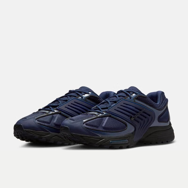Nike's New Navy Blue Air Cushi - Street Fashion Nike recensie en prijs